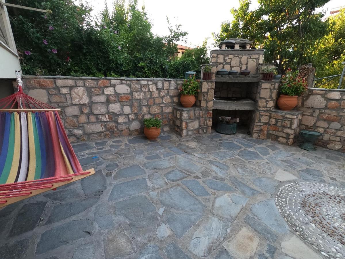 Private Modern Apartment Nea Roda Bagian luar foto