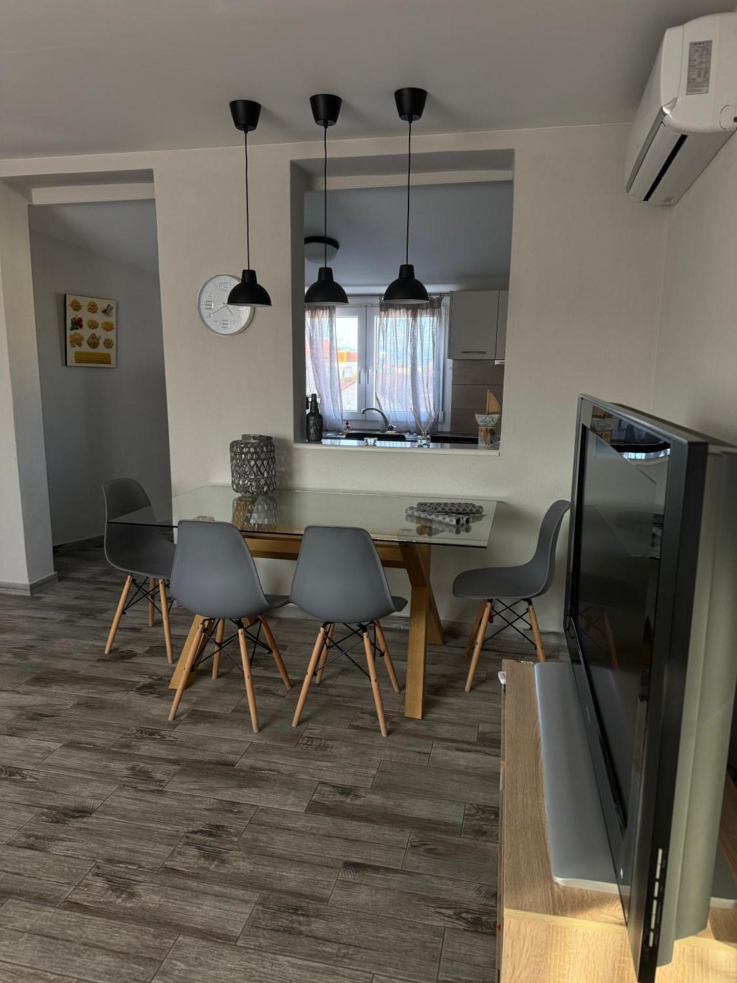 Private Modern Apartment Nea Roda Bagian luar foto