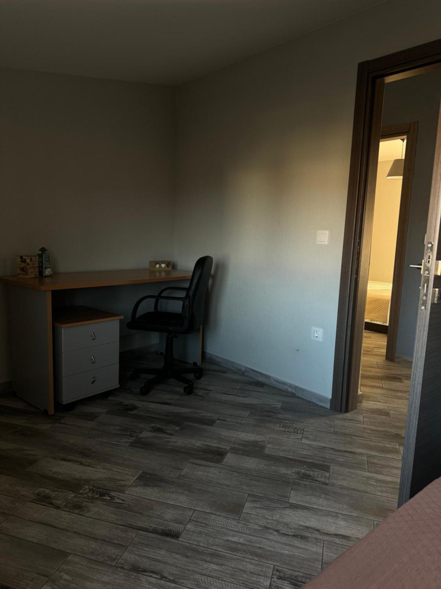 Private Modern Apartment Nea Roda Bagian luar foto